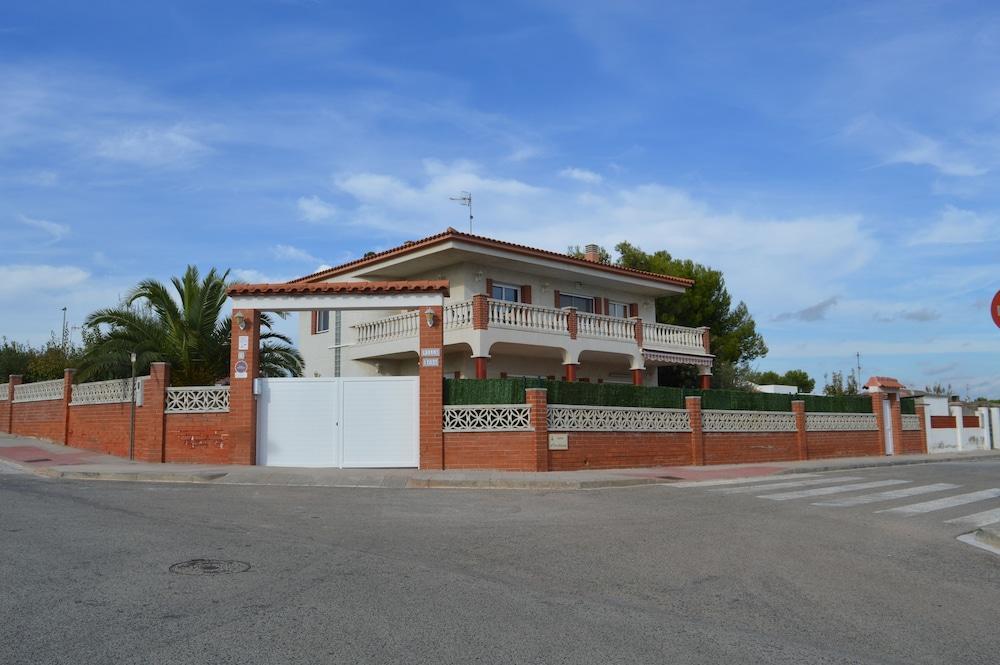 Vista Cunit Villa Cubelles Exterior photo