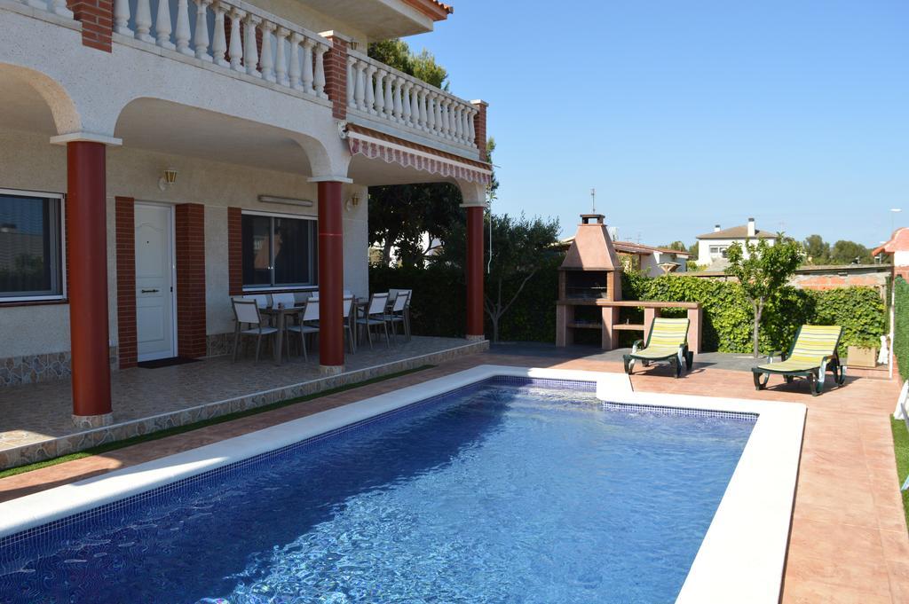Vista Cunit Villa Cubelles Exterior photo